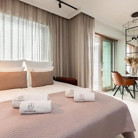 Apartment Flatbook - Yacht Park *